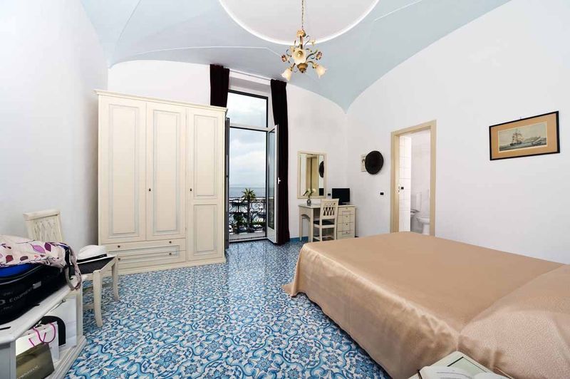 Hotel Terme Villa Svizzera - mese di Luglio - Hotel Villa Svizzera-Lacco Ameno